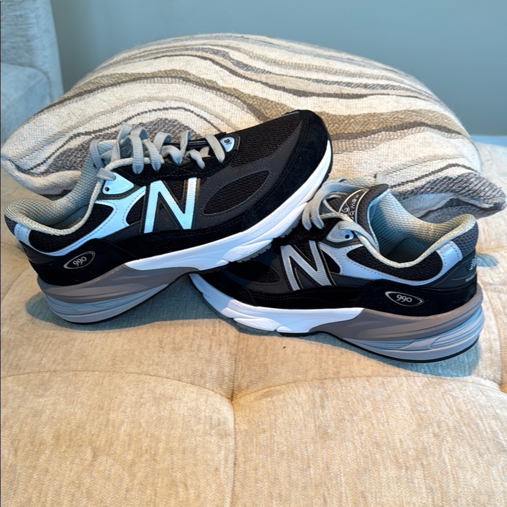 New Balance Black and White Athletic Shoes